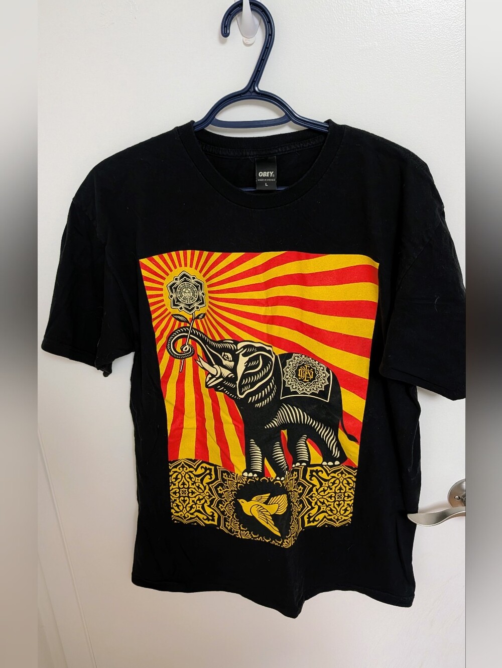 Obey Graphic Elephant T-Shirt - Men's Large
